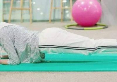 女生平板支撑多久算合格