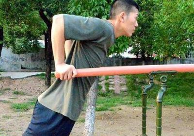 练背的器械