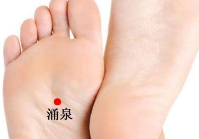 坚持一年按摩涌泉
