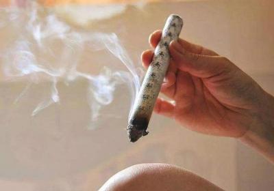想了解艾灸的功效与作用，初次艾灸的人一定要了解艾灸注意事项