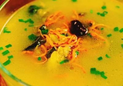 乌鸡的功效与作用、禁忌和食用方法