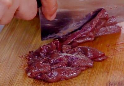猪肝的功效与作用、禁忌和食用方法
