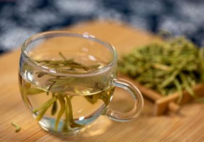 金银花茶的功效与作用、禁忌和食用方法