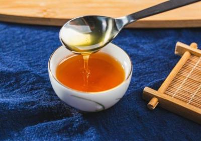 蜂蜜的功效与作用、禁忌和食用方法
