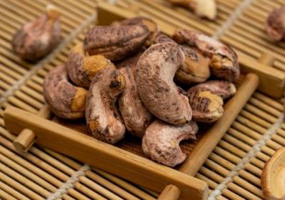 腰果的功效与作用、禁忌和食用方法