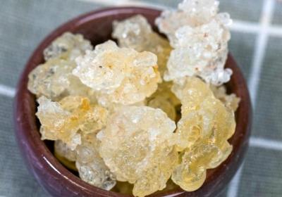 雪燕的功效与作用、禁忌和食用方法