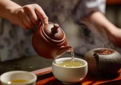 连翘泡水喝的功效与作用、禁忌和食用方法
