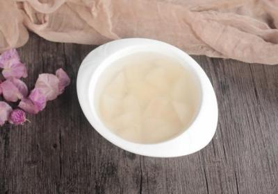 冰糖炖雪梨的功效与作用、禁忌和食用方法