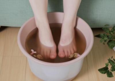 三伏天泡脚的禁忌