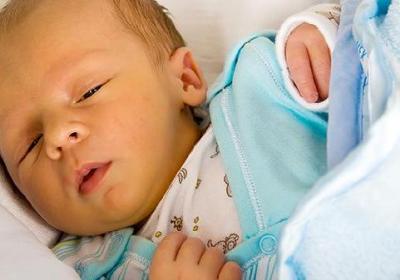 母乳喂养新生儿消化不良怎么办