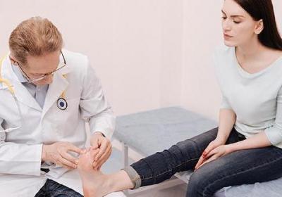 婴儿手脚冰凉的哭闹是怎么回事