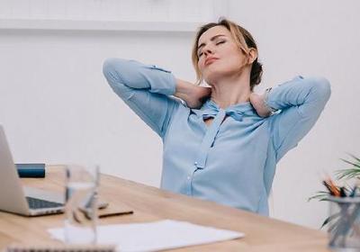 颈椎放血拔罐拔出粘稠血块