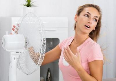 手掌心发黄是怎么回事女性