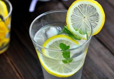 过量饮用蜂蜜柠檬水会带来哪些伤害？