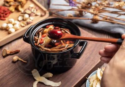 乌鸡的功效与作用及禁忌有哪些？