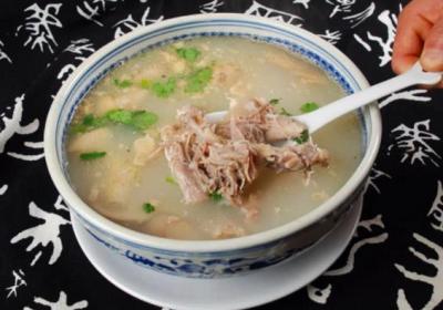 羊肉汤的功效和作用是什么，怎么煲出来的羊肉汤最滋补？