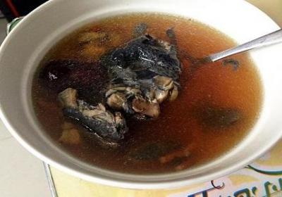 黄芪炖乌鸡具有气血双补的功效作用及做法