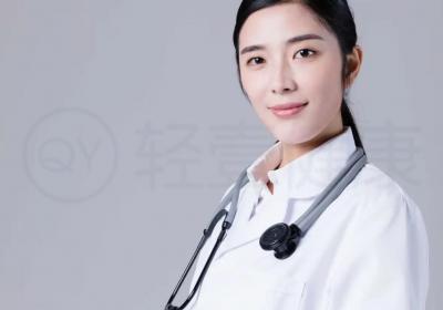 白斑病的症状有哪些？是什么原因导致