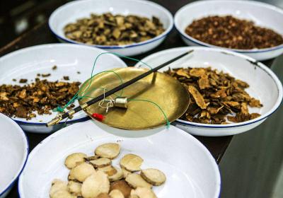 御医袁鹤侪—虚怀若谷，精益求精，悬壶济世