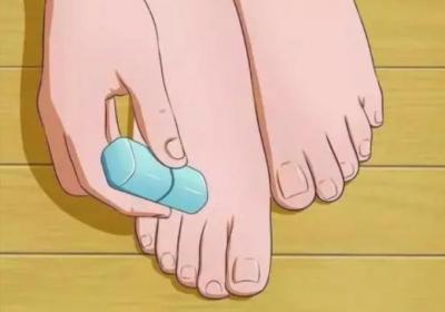 脚汗异常会导致汗脚，那么怎么治汗脚呢？